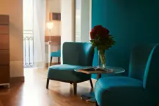 Belvedere Bellagio Rooms Suite Junior Suite Living Detail 206 Current